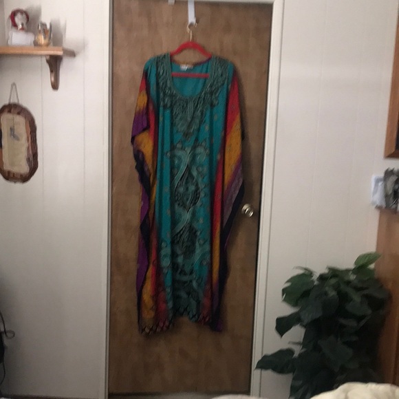 Beautiful Kaftan by Sante - Picture 6 of 6